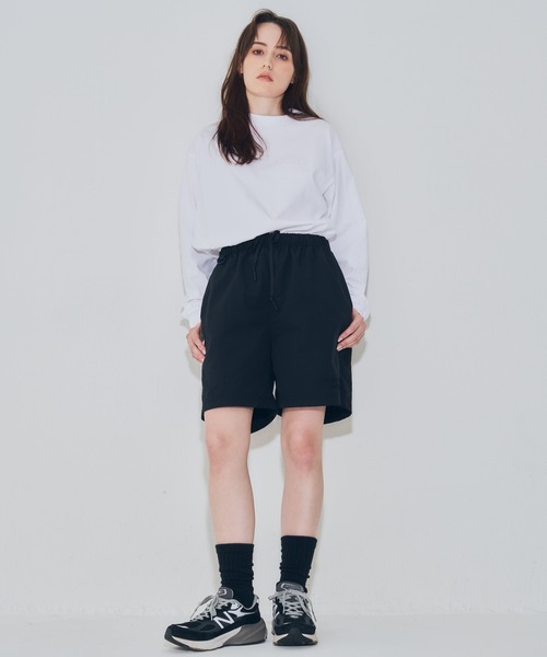 EMMA NOVEMBER (エマノーヴェンバー)の「Embroidery オープンエンド ロングスリーブ Tシャツ(Tシャツ/カットソー・メンズ・ホワイト×ホワイト/ブラック×ブラック・1/3/2)」の12枚目の写真