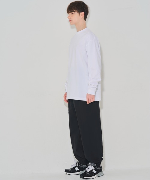EMMA NOVEMBER (エマノーヴェンバー)の「Embroidery オープンエンド ロングスリーブ Tシャツ(Tシャツ/カットソー・メンズ・ホワイト×ホワイト/ブラック×ブラック・1/3/2)」の19枚目の写真