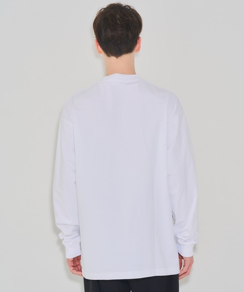 EMMA NOVEMBER (エマノーヴェンバー)の「Embroidery オープンエンド ロングスリーブ Tシャツ(Tシャツ/カットソー・メンズ・ホワイト×ホワイト/ブラック×ブラック・1/3/2)」の17枚目の写真