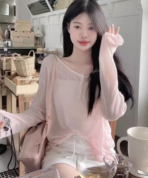 Mayree（メイリー）の「【Mayree】シアートップス バックリボン 長袖 トップス（Tシャツ/カットソー・レディース・ピンク・LARGE/SMALL/MEDIUM）」の2枚目の写真