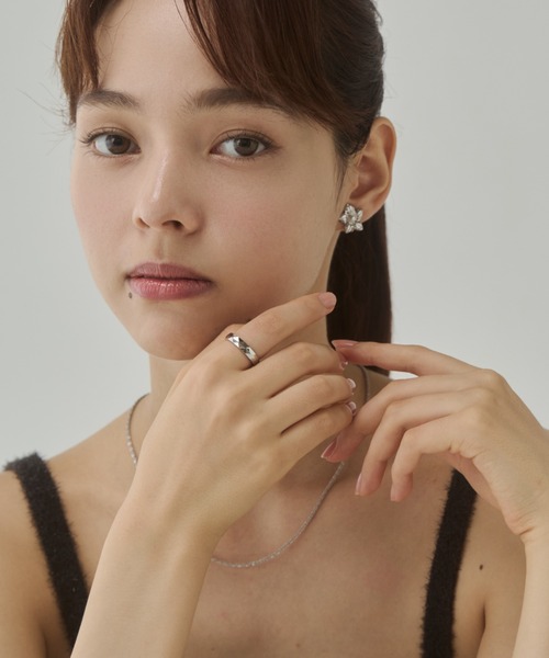 ciite' surgical stainless(シーテサージカルステンレス)の「【 金属アレルギー対応 】カットデザインリング サージカルステンレス(リング・レディース・ゴールド/シルバー・13号/11号/9号)」の5枚目の写真
