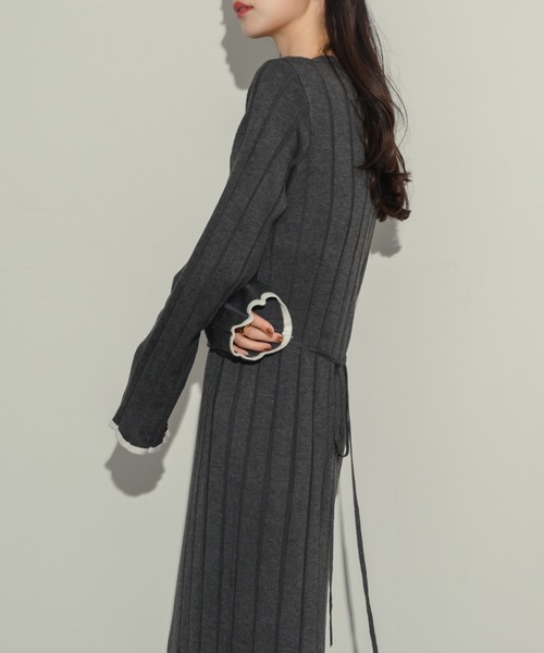 NEUNA（ヌナ）の「ワイドリブニットワンピース（ワンピース・レディース・アイボリー/ブラウン/グレー・FREE）」の6枚目の写真