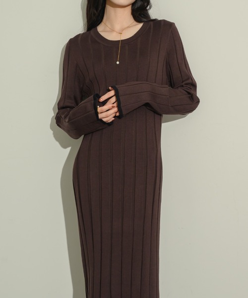 NEUNA（ヌナ）の「ワイドリブニットワンピース（ワンピース・レディース・アイボリー/ブラウン/グレー・FREE）」の13枚目の写真