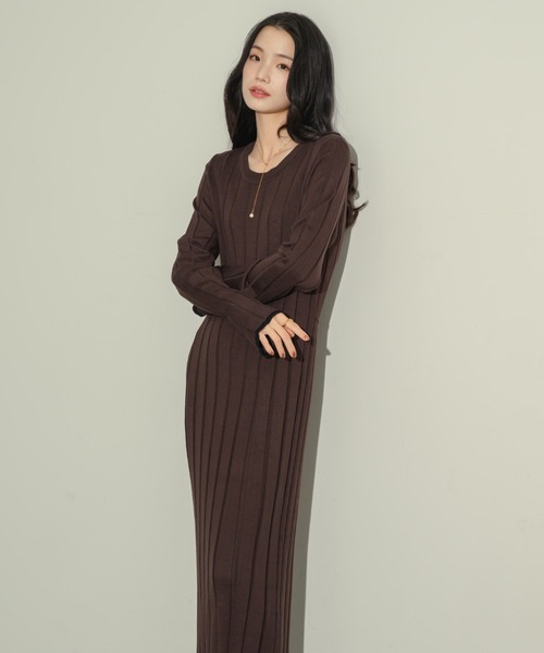 NEUNA（ヌナ）の「ワイドリブニットワンピース（ワンピース・レディース・アイボリー/ブラウン/グレー・FREE）」の17枚目の写真