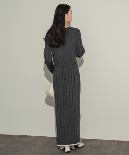 NEUNA（ヌナ）の「ワイドリブニットワンピース（ワンピース・レディース・アイボリー/ブラウン/グレー・FREE）」の22枚目の写真