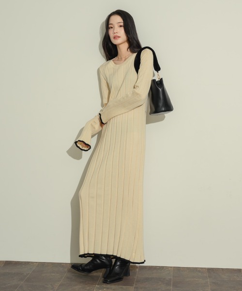 NEUNA（ヌナ）の「ワイドリブニットワンピース（ワンピース・レディース・アイボリー/ブラウン/グレー・FREE）」の21枚目の写真