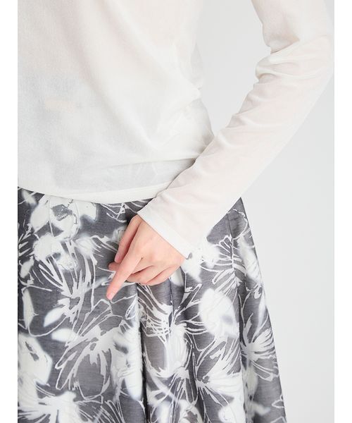 CELFORD（セルフォード）の「ベロアセミシアートップス（Tシャツ/カットソー・レディース・ブラック/オフホワイト・F）」の8枚目の写真