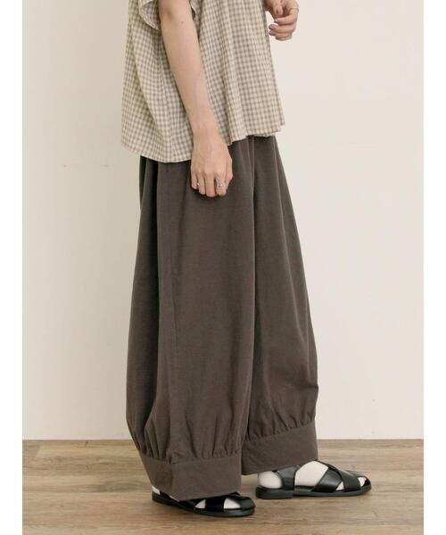 Samansa Mos2（サマンサ モスモス）の「【M/Lサイズ】裾切替ギャザーパンツ（その他パンツ・レディース・ベージュ/レッド/ブラック/チャコールグレー・M/L）」の3枚目の写真