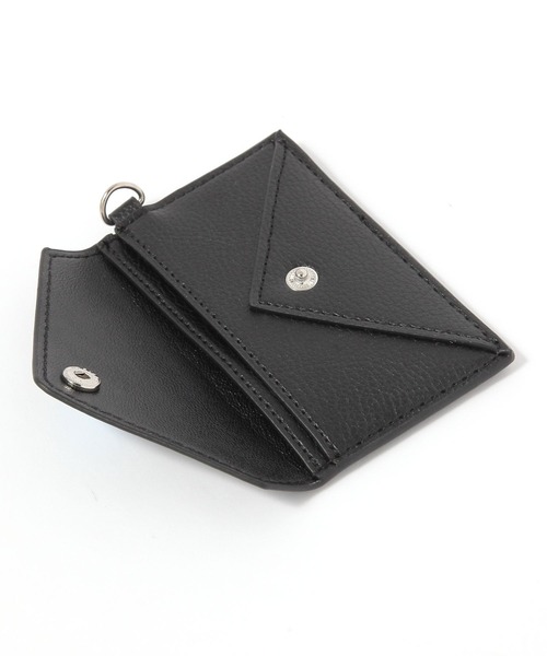 BAYFLOW（ベイフロー）の「レザーポーチチャーム（ポーチ・レディース・ブラック/ベージュ・FREE）」の6枚目の写真