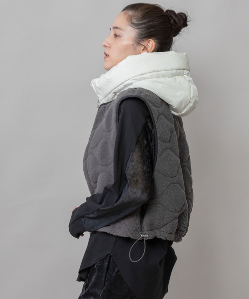 Munich(ミューニック)の「パファーバラクラバ(ネックウォーマー/スヌード・レディース・ブラック/アイボリー/グリーン・FREE)」の22枚目の写真