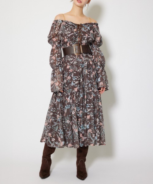 rienda（リエンダ）の「レースアップフラワーパターンフレアワンピース 秋服 冬服（ワンピース・レディース・ライトピンク/ブラウン/ネイビー・FREE）」の2枚目の写真