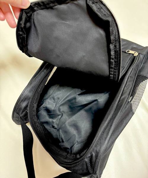 Alite cloth（アリーテクロス）の「シンプルシューズケース　シューズバッグ（シューズ小物/雑貨・レディース・ブラック・FREE）」の5枚目の写真
