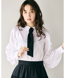 ビジューネクタイ付きシャツ