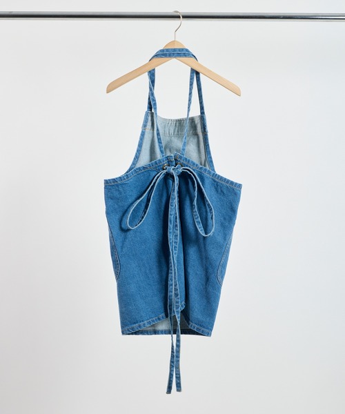 THE BAREFOOT（ベアフット）の「デニムウオッシュ加工ショート丈エプロン　IZI（エプロン・レディース・ブルー/インディゴブルー・FREE）」の4枚目の写真