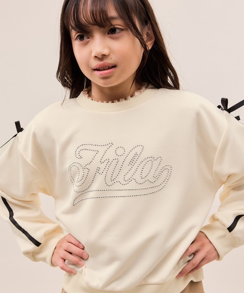 FILA（フィラ）の「【KIDS/キッズ】【FILA/フィラ別注】ラインストーンロゴ裏毛プルオーバー（スウェット・キッズ・サックスブルー/キナリ・150/140/130）」の7枚目の写真