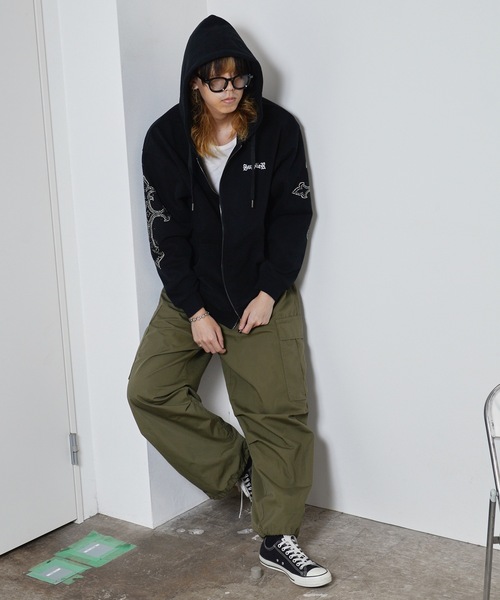 美品　定価2.5万　BRIEFING フード付き黒ジャケット　パーカー 入荷速報≪2024年FW新作≫K-1352 ミッドパーカーが入荷いたし