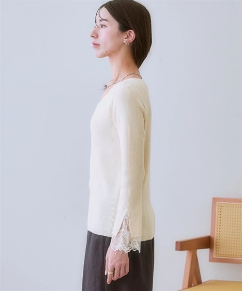 nissen（ニッセン）の「【ふんわりモチモチ素材】袖口レースVネックリブニット＜大きいサイズ有＞（ニット/セーター・レディース・モカ/ブラック/杢グレー/オフホワイト・S/M/L/LL）」の8枚目の写真