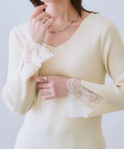 nissen（ニッセン）の「【ふんわりモチモチ素材】袖口レースVネックリブニット＜大きいサイズ有＞（ニット/セーター・レディース・モカ/ブラック/杢グレー/オフホワイト・S/M/L/LL）」の10枚目の写真