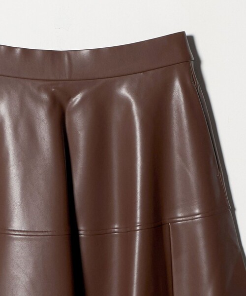Marilyn Moon（マリリンムーン）の「＜Marilyn Moon＞レザー ライク サーキュラー スカート（スカート・レディース・ブラック/ブラウン系・FREE）」の4枚目の写真