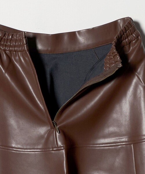 Marilyn Moon（マリリンムーン）の「＜Marilyn Moon＞レザー ライク サーキュラー スカート（スカート・レディース・ブラック/ブラウン系・FREE）」の6枚目の写真