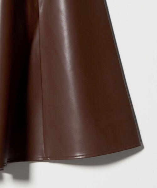 Marilyn Moon（マリリンムーン）の「＜Marilyn Moon＞レザー ライク サーキュラー スカート（スカート・レディース・ブラック/ブラウン系・FREE）」の8枚目の写真