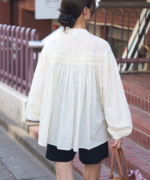 GEVACO（ゲバコ）の「【GEVACO】ピンタックブラウス（シャツ/ブラウス・レディース・アイボリー/ブラック/ブラウン・ONE SIZE）」の6枚目の写真