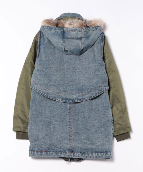 Desigual（デシグアル）の「ファーコンビネーションパーカー（ブルゾン・レディース・ブルー・S/M/L）」の2枚目の写真