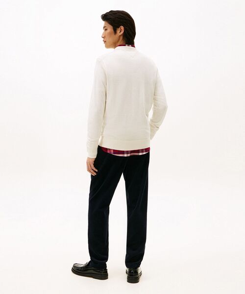 TOMMY HILFIGER（トミーヒルフィガー）の「コットンシルクカシミヤクルーネックセーター（ニット/セーター・メンズ・グレー/レッド系その他4/ブルー系その他5/オレンジ系その他4/ネイビー/ホワイト・MEDIUM/LARGE/SMALL/X-LARGE）」の9枚目の写真