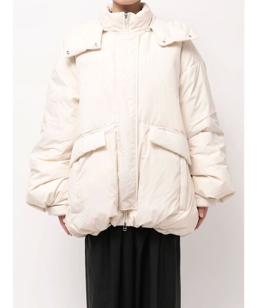 ELENDEEK(エレンディーク)の「オーバーフォルムダウンコート(ダウンジャケット/コート・レディース・ライトグレー/ブラック/アイボリー・FREE)」の12枚目の写真