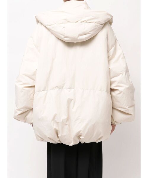 ELENDEEK(エレンディーク)の「オーバーフォルムダウンコート(ダウンジャケット/コート・レディース・ライトグレー/ブラック/アイボリー・FREE)」の14枚目の写真