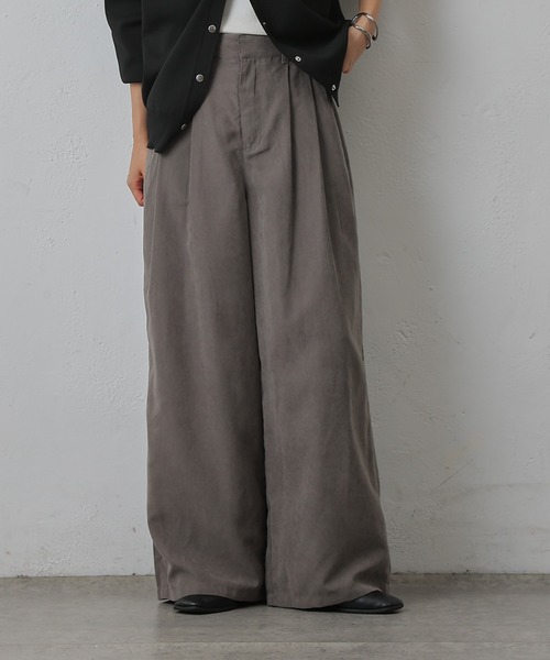 COLONY 2139（コロニートゥーワンスリーナイン）の「ピーチ起毛2タックワイドパンツ（その他パンツ・レディース・ブラウン/グレー/ブラック・SMALL/MEDIUM）」の15枚目の写真