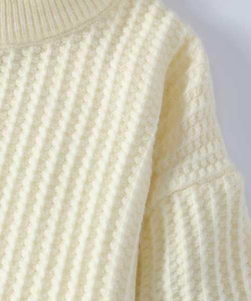 aimoha(アイモハ)の「ワッフル編み クルーネック ニットプルオーバー/Waffle knit crew neck knit pullover(ニット/セーター・メンズ・グレー/オフホワイト/ブラック・XXX-LARGE/X-LARGE/XX-LARGE)」の4枚目の写真