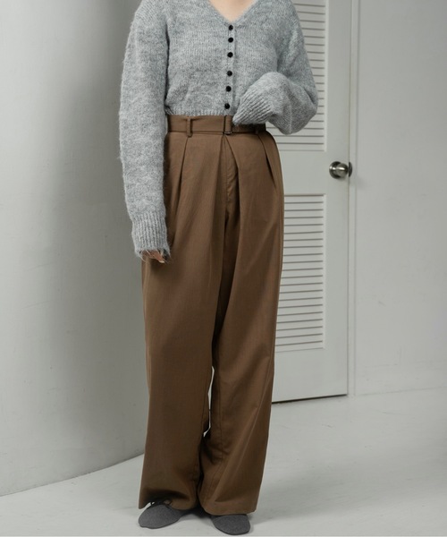 lawgy(ラウジー)の「belt set center tuck check pants / ベルトセットセンタータックチェックパンツ(その他パンツ・レディース・ブラック/キャメル・FREE)」の13枚目の写真