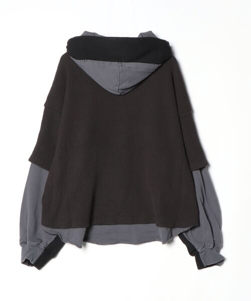 FACETASM（ファセッタズム）の「FACETASM/ファセッタズム/別注 LAYERED HOODIE Option-2（パーカー・メンズ・チャコールグレー・4/5）」の2枚目の写真