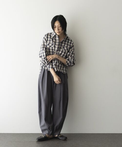 GARAGE OF GOOD CLOTHING（ガレージオブグッドクロージング）の「オンブレチェックショート丈シャツ（シャツ/ブラウス・レディース・ベージュ/ブルー・FREE）」の8枚目の写真