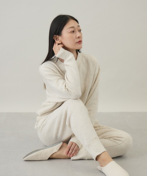 kuros'(クロス)の「【kuros’オリジナル】もちとろクルーネックプルオーバー(Tシャツ/カットソー・レディース・オートミール/ブラック・MEDIUM/LARGE)」の10枚目の写真