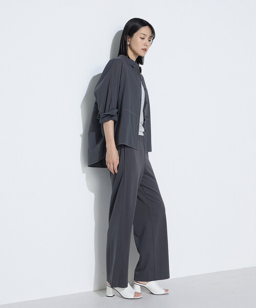 Gabardine K.T(ギャバジンケーティー)の「ドライオーガンジー ステッチワークドルマンシャツ(シャツ/ブラウス・レディース・ブラック/オフホワイト/グレー・9号)」の19枚目の写真