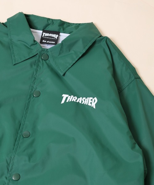 THRASHER（スラッシャー）の「THRASHER MAG LOGO COACH JACKET JKT マグロゴ フロント/バックプリント ナイロンコーチジャケット（ナイロンジャケット・メンズ・レッド系/ブラック/ネイビー系/グリーン/バーガンディー/グリーン系/ブラック系/ネイビー・M/L/XL）」の4枚目の写真