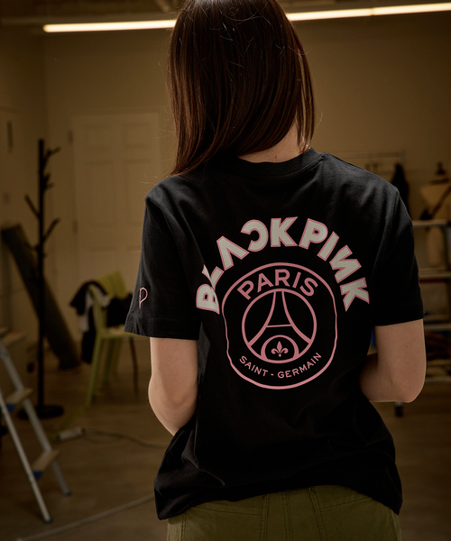 PARIS SAINT-GERMAIN(パリサンジェルマン)の「【BlackpinkxPSG】Elevated Graphic TEE ST171- BLKPSG- BPP(Tシャツ/カットソー・メンズ・ブラック・X-LARGE/XX-LARGE/X-SMALL/SMALL/MEDIUM/LARGE)」の10枚目の写真