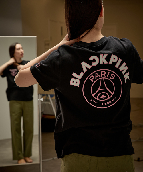 PARIS SAINT-GERMAIN(パリサンジェルマン)の「【BlackpinkxPSG】Elevated Graphic TEE ST171- BLKPSG- BPP(Tシャツ/カットソー・メンズ・ブラック・X-LARGE/XX-LARGE/X-SMALL/SMALL/MEDIUM/LARGE)」の11枚目の写真
