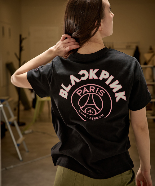 PARIS SAINT-GERMAIN(パリサンジェルマン)の「【BlackpinkxPSG】Elevated Graphic TEE ST171- BLKPSG- BPP(Tシャツ/カットソー・メンズ・ブラック・X-LARGE/XX-LARGE/X-SMALL/SMALL/MEDIUM/LARGE)」の13枚目の写真