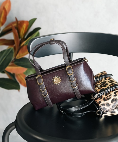 EVRIS（エヴリス）の「【EVRIS / エヴリス】 SUNNY　Wベルトミニハンドバッグ（ハンドバッグ・レディース・ブラック/ダークブラウン/レオパード/ゼブラ・FREE）」の2枚目の写真