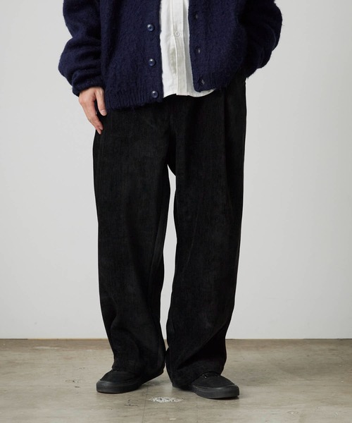 ベロア生地 2タックストレートパンツ（スラックス）｜ALL RUNS（オール