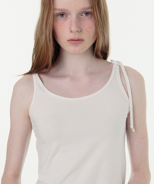 セール】PENDANT ONE SHOULDER RIBBON SLEEVELESS WHITE（Tシャツ