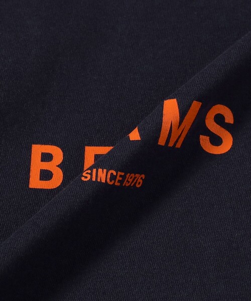 BEAMS（ビームス）の「BEAMS ロゴ Tシャツ（Tシャツ/カットソー・メンズ・グレー/ブラック/ホワイト/ネイビー・MEDIUM/SMALL/X-LARGE/LARGE/XX-LARGE）」の14枚目の写真