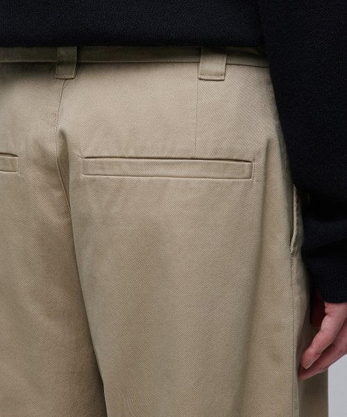 MUSINSA STANDARD（ムシンサスタンダード）の「カーブドワイドチノパンツ[ベージュ]（その他パンツ・メンズ・その他・40/38/36/34/32/30/31/33/26/27/29/42/28）」の21枚目の写真