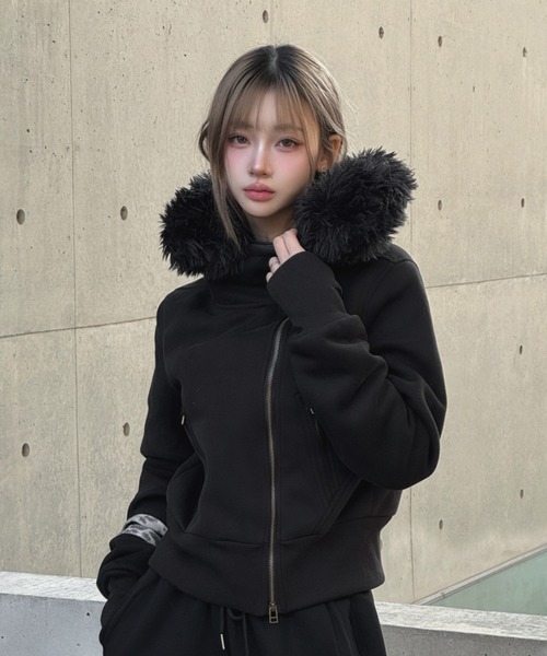 KsG（ケーエスジー）の「フェイクファージップアップジャケット（テーラードジャケット・レディース・ブラック/グレー・X-LARGE/MEDIUM/LARGE）」の2枚目の写真