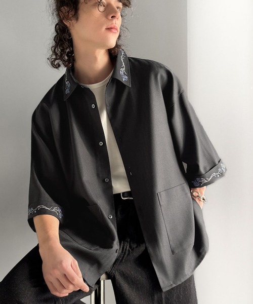 Classical Origin（クラシカルオリジン）の「「日常に溶け込む、魅せる服。」刺繍使い半袖シャツジャケット/Embroidery Design Shirt Jacket（シャツ/ブラウス・メンズ・グレー/ブラック・SMALL/MEDIUM/LARGE）」の9枚目の写真