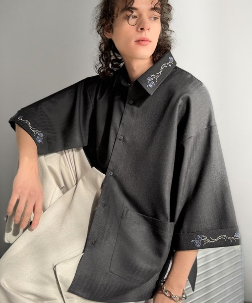Classical Origin（クラシカルオリジン）の「「日常に溶け込む、魅せる服。」刺繍使い半袖シャツジャケット/Embroidery Design Shirt Jacket（シャツ/ブラウス・メンズ・グレー/ブラック・SMALL/MEDIUM/LARGE）」の17枚目の写真