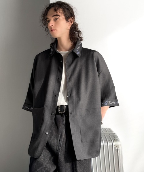 Classical Origin（クラシカルオリジン）の「「日常に溶け込む、魅せる服。」刺繍使い半袖シャツジャケット/Embroidery Design Shirt Jacket（シャツ/ブラウス・メンズ・グレー/ブラック・SMALL/MEDIUM/LARGE）」の12枚目の写真